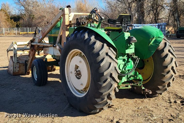 image for item IU9893 John Deere 4010  tractor