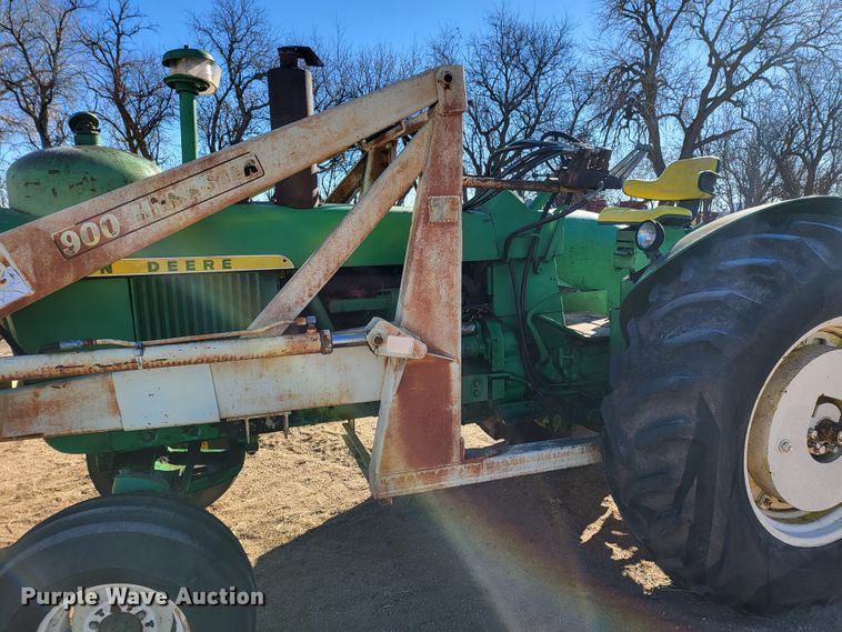 image for item IU9893 John Deere 4010  tractor