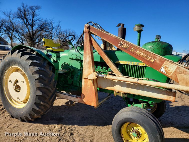 image for item IU9893 John Deere 4010  tractor
