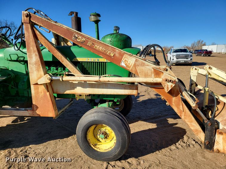 image for item IU9893 John Deere 4010  tractor