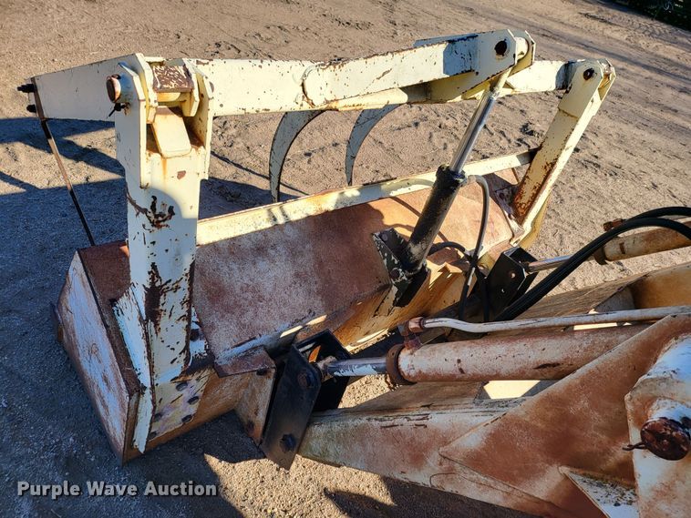 image for item IU9893 John Deere 4010  tractor