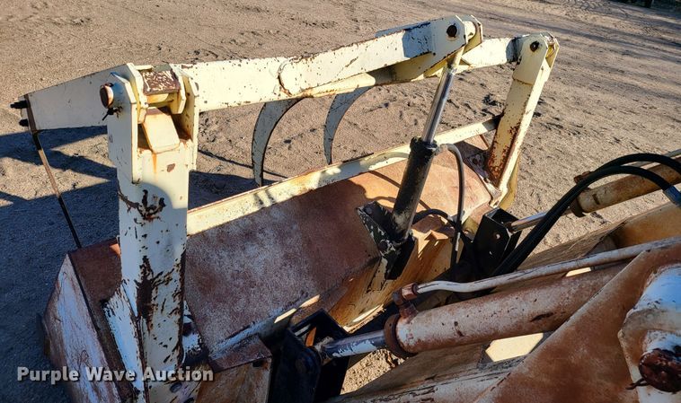 image for item IU9893 John Deere 4010  tractor