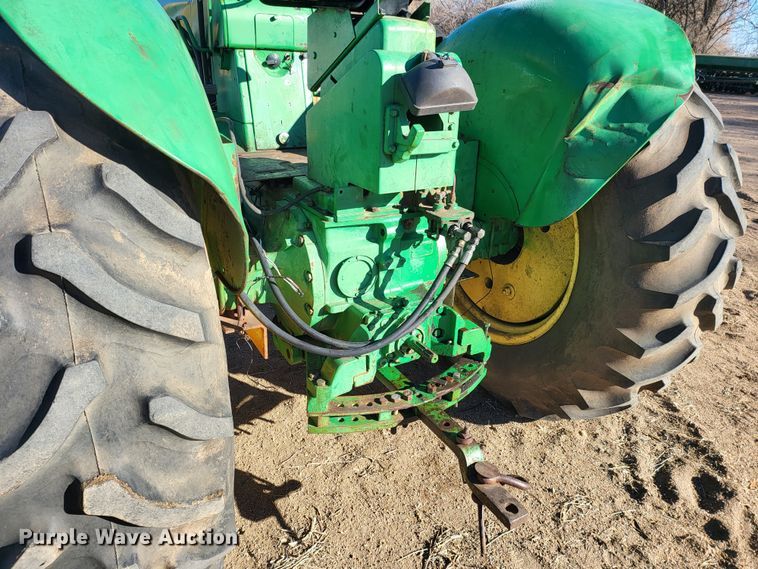 image for item IU9893 John Deere 4010  tractor