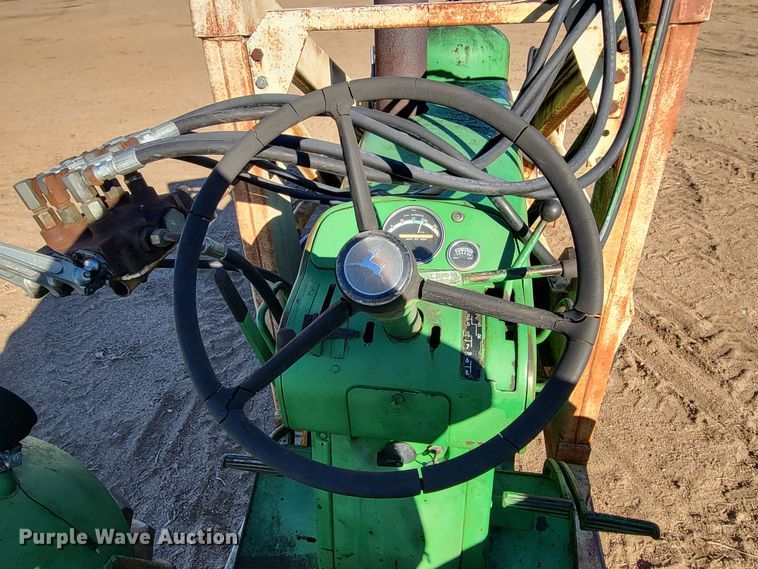 image for item IU9893 John Deere 4010  tractor