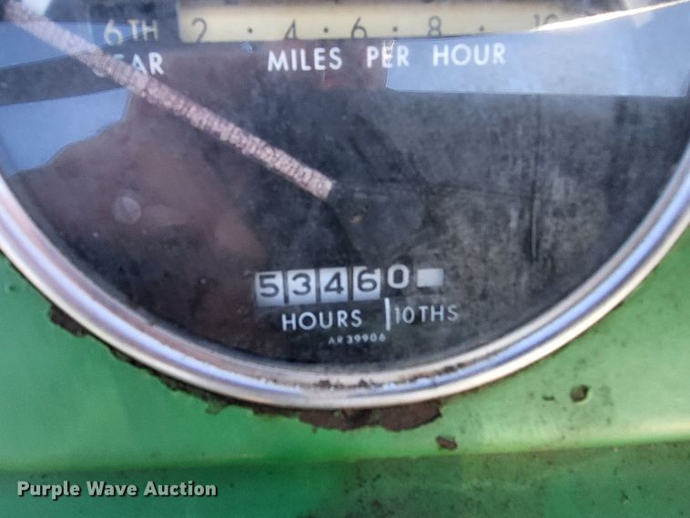 image for item IU9893 John Deere 4010  tractor