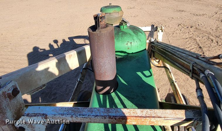 image for item IU9893 John Deere 4010  tractor