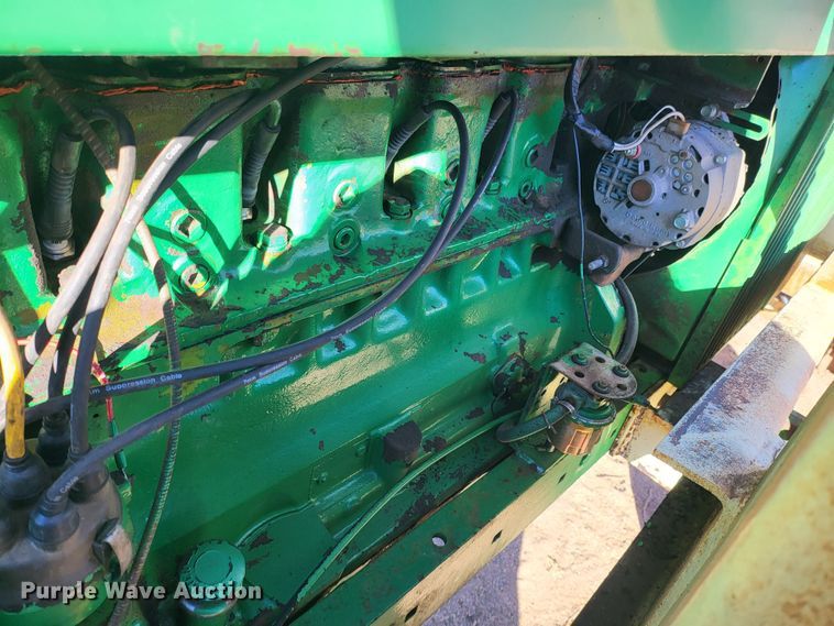 image for item IU9893 John Deere 4010  tractor