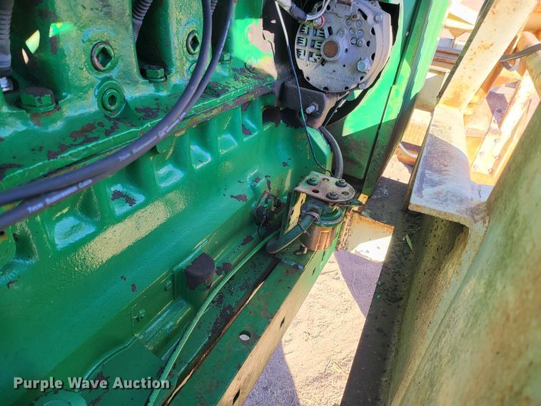 image for item IU9893 John Deere 4010  tractor