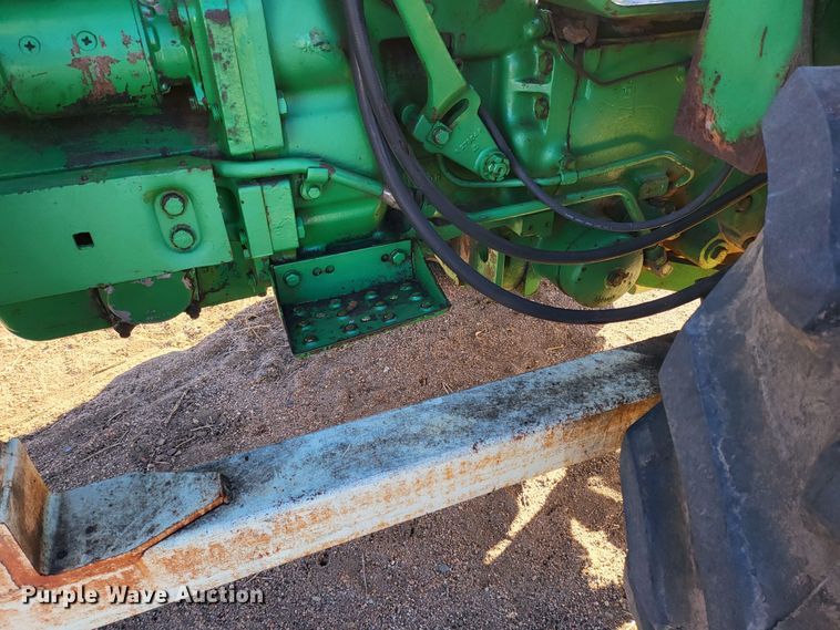 image for item IU9893 John Deere 4010  tractor