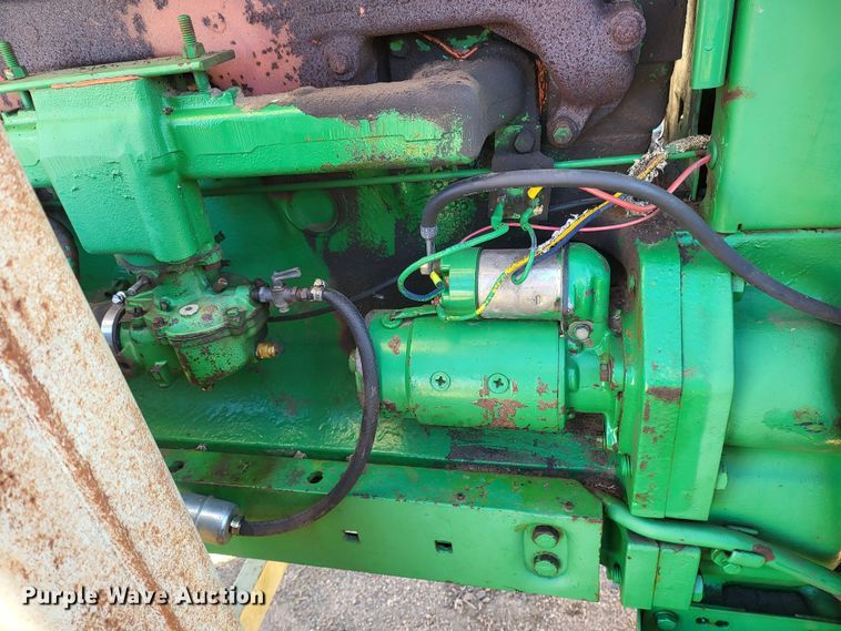 image for item IU9893 John Deere 4010  tractor