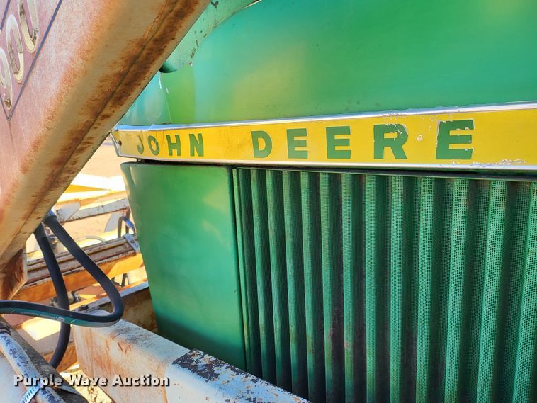 image for item IU9893 John Deere 4010  tractor