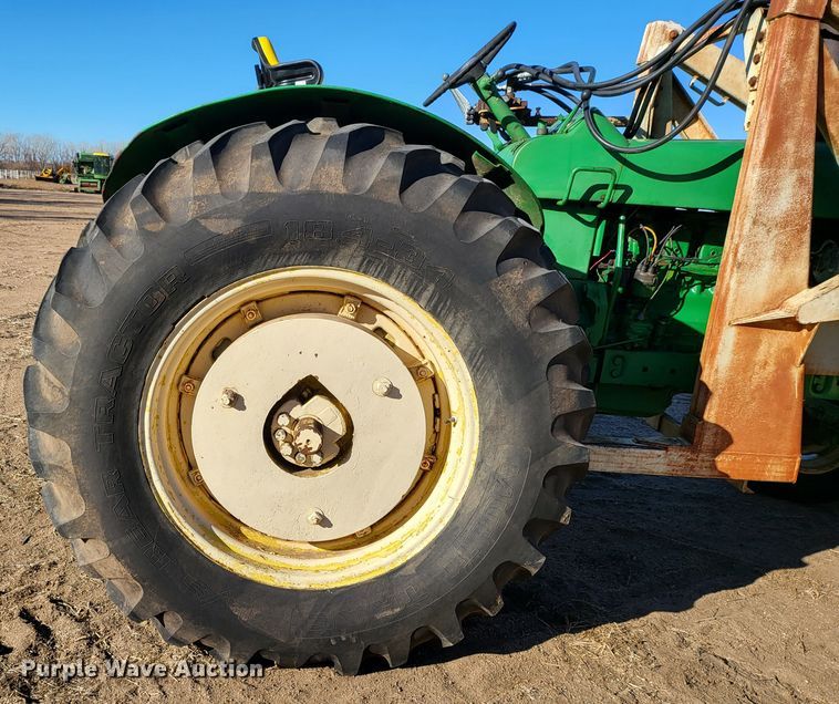 image for item IU9893 John Deere 4010  tractor