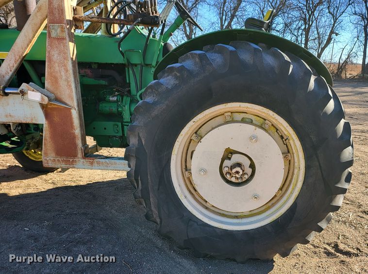 image for item IU9893 John Deere 4010  tractor