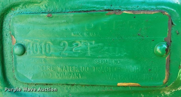 image for item IU9893 John Deere 4010  tractor