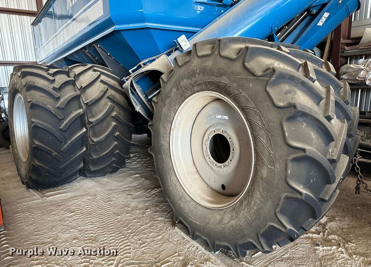 (4) 710/70R38 flotation tires and wheels in Quinter, KS Item JD9132 sold Purple Wave