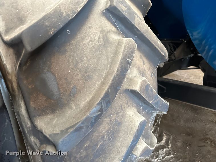 image for item JD9132 (4) 710/70R38 flotation tires and wheels