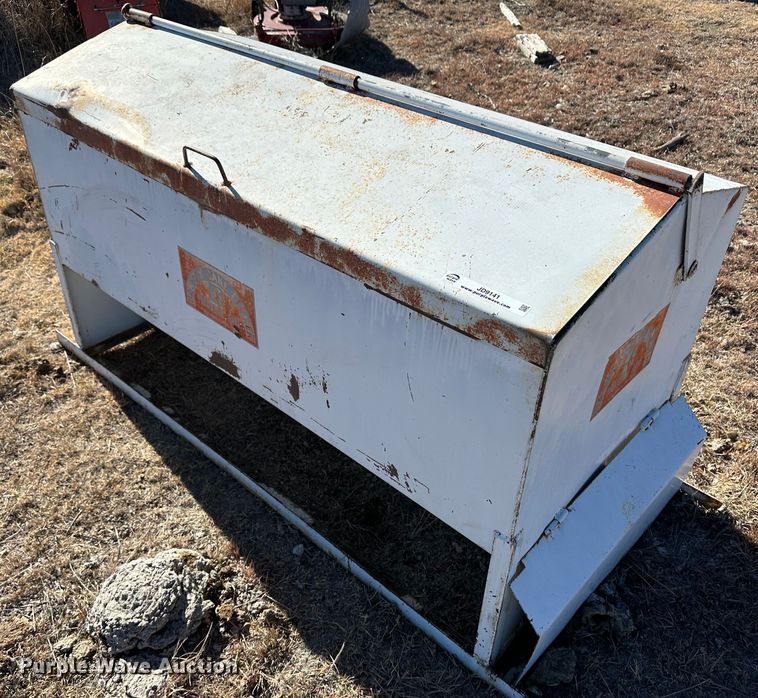 image for item JD9141 Bar-Six  cake feeder