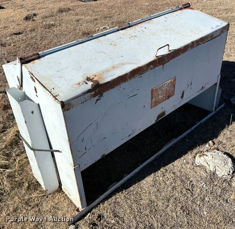 image for item JD9141 Bar-Six  cake feeder