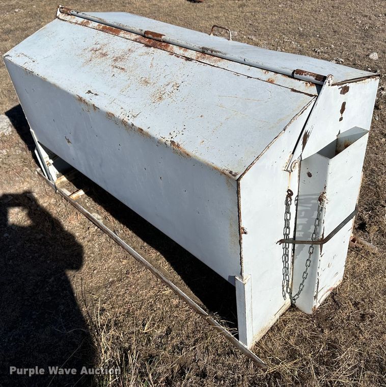 image for item JD9141 Bar-Six  cake feeder