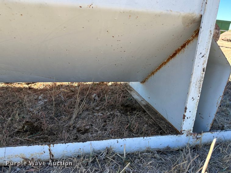 image for item JD9141 Bar-Six  cake feeder