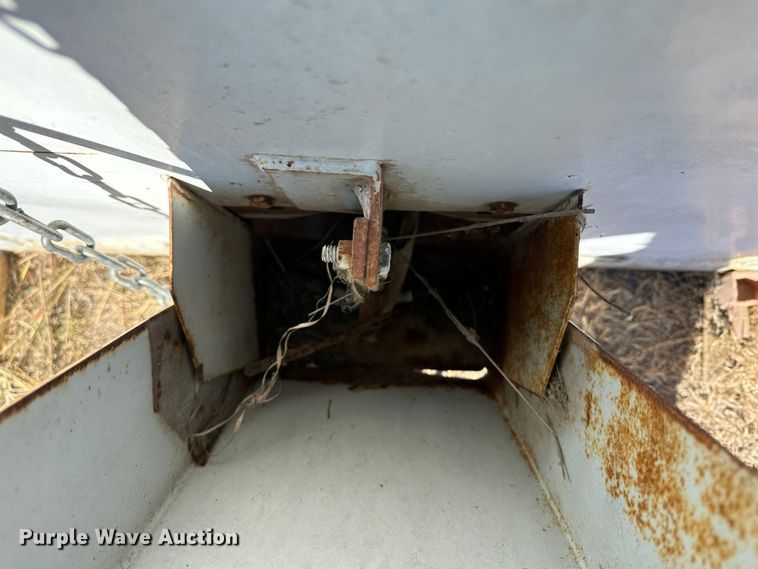 image for item JD9141 Bar-Six  cake feeder