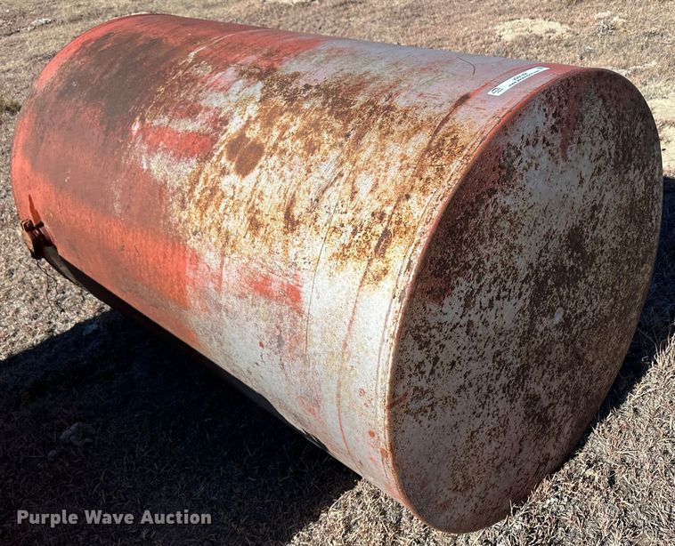 image for item JD9142 (2) tanks