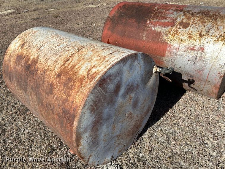 image for item JD9142 (2) tanks