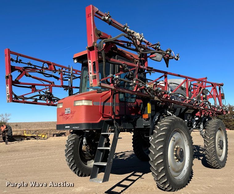 image for item JD9149 2003 Case IH Patriot SPX3200  sprayer