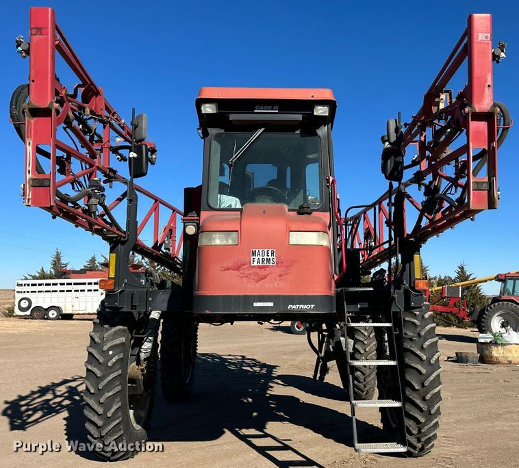 image for item JD9149 2003 Case IH Patriot SPX3200  sprayer