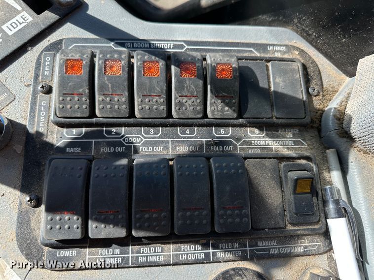 image for item JD9149 2003 Case IH Patriot SPX3200  sprayer