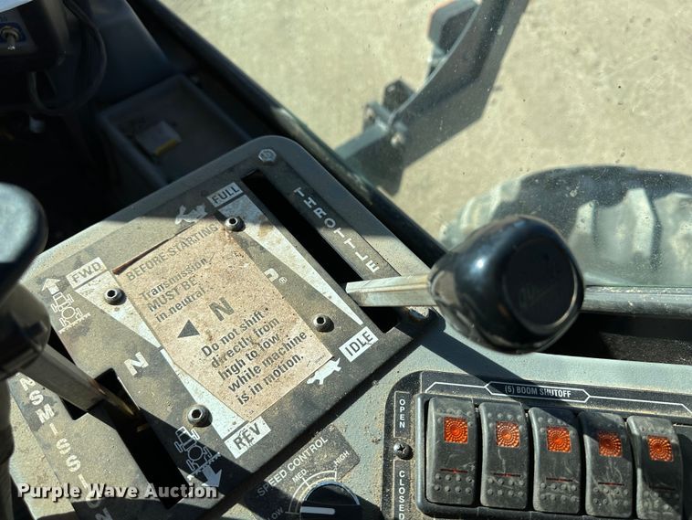 image for item JD9149 2003 Case IH Patriot SPX3200  sprayer