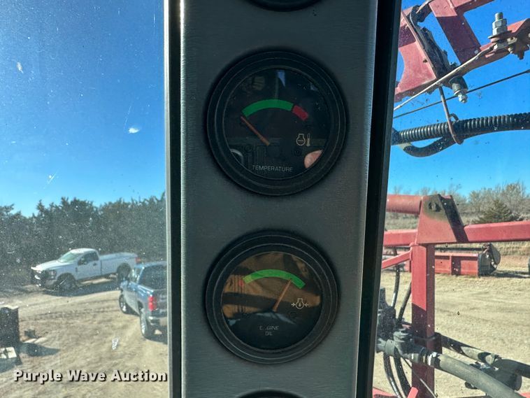 image for item JD9149 2003 Case IH Patriot SPX3200  sprayer