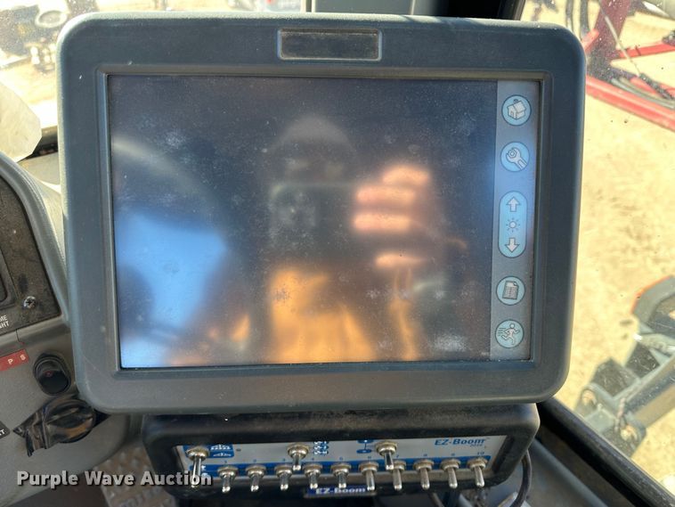 image for item JD9149 2003 Case IH Patriot SPX3200  sprayer