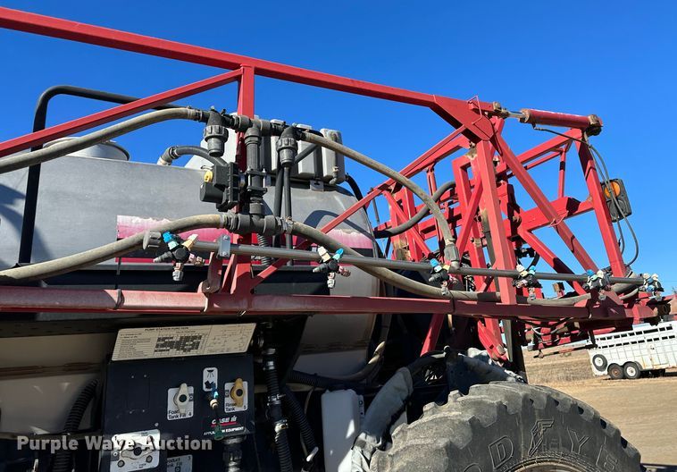 image for item JD9149 2003 Case IH Patriot SPX3200  sprayer