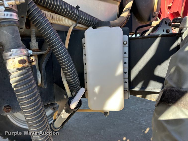 image for item JD9149 2003 Case IH Patriot SPX3200  sprayer