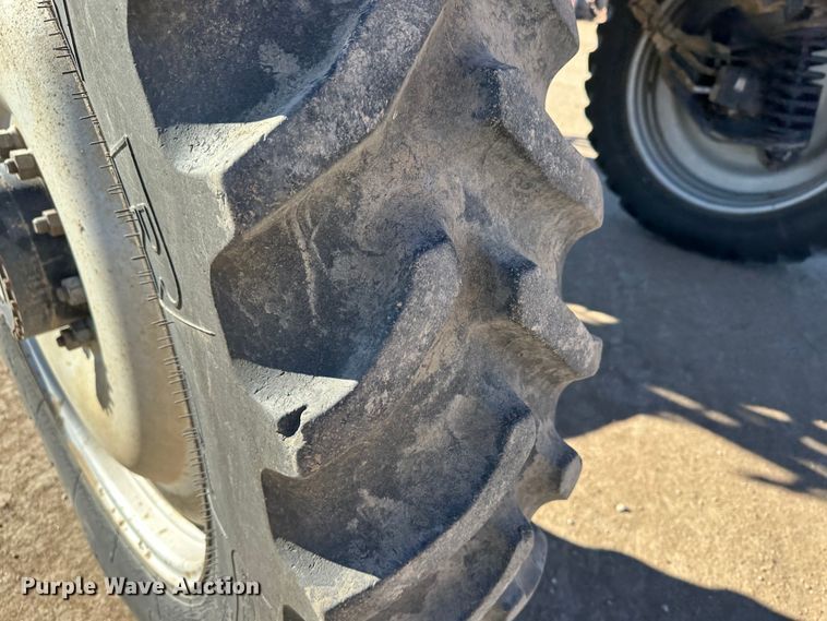 image for item JD9149 2003 Case IH Patriot SPX3200  sprayer