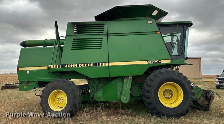image for item JD9161 1995 John Deere 9500  combine