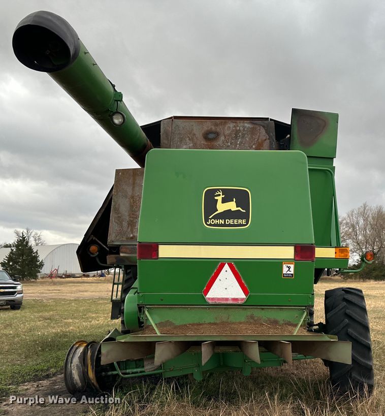 image for item JD9161 1995 John Deere 9500  combine