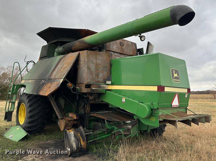 image for item JD9161 1995 John Deere 9500  combine