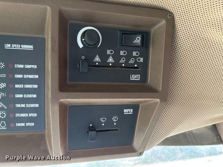 image for item JD9161 1995 John Deere 9500  combine