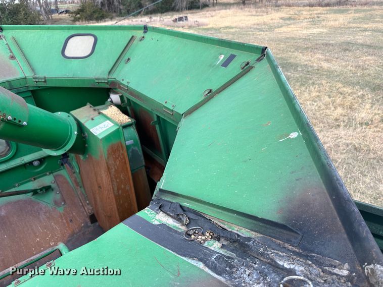 image for item JD9161 1995 John Deere 9500  combine