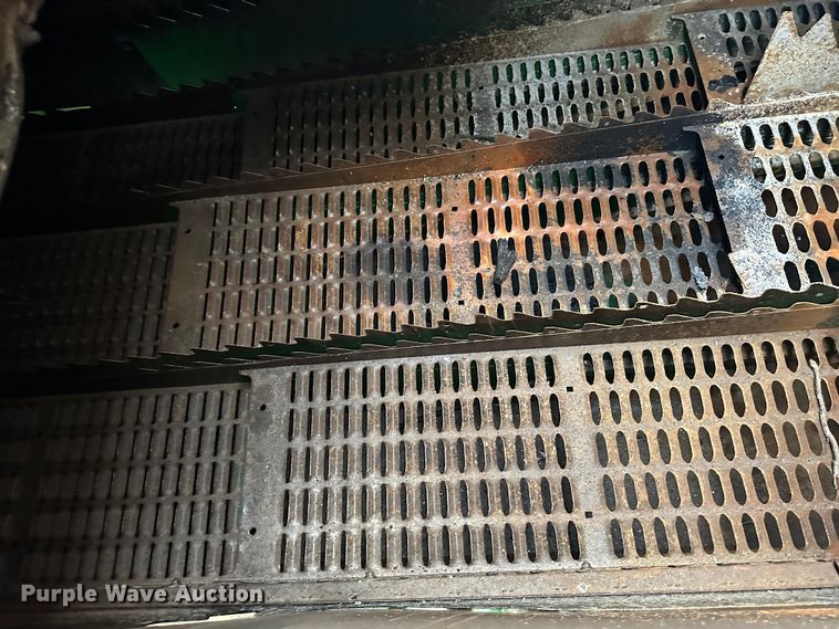 image for item JD9161 1995 John Deere 9500  combine