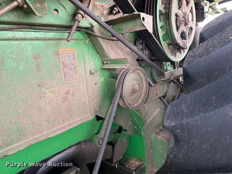 image for item JD9161 1995 John Deere 9500  combine