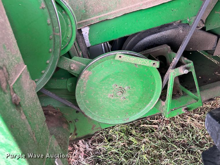 image for item JD9161 1995 John Deere 9500  combine