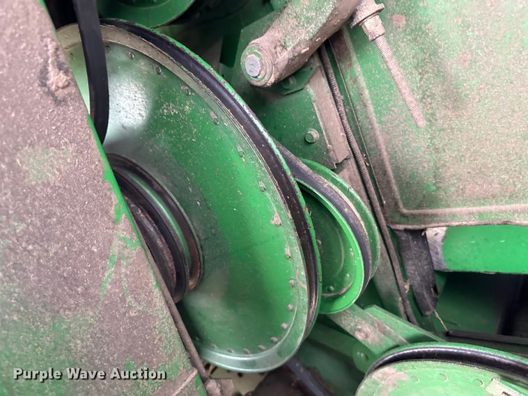 image for item JD9161 1995 John Deere 9500  combine