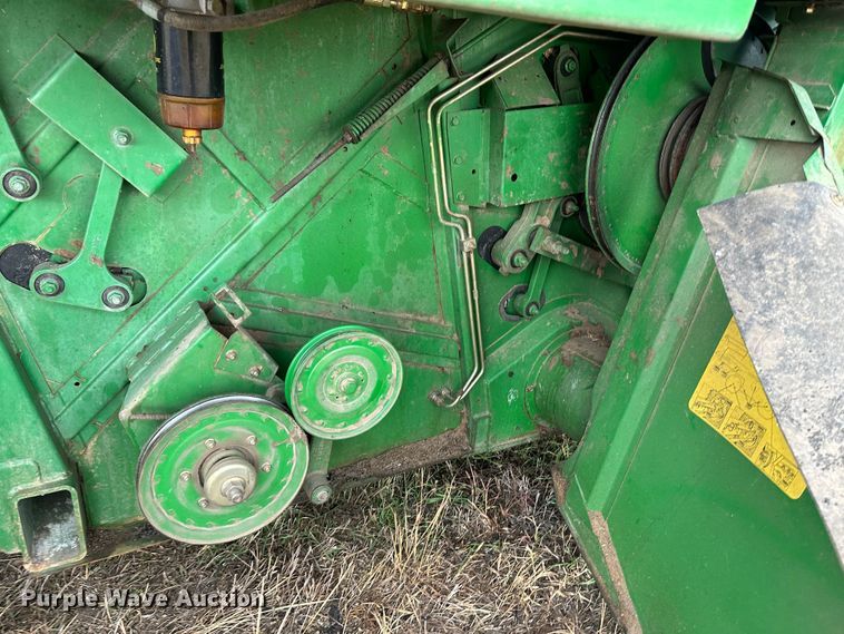 image for item JD9161 1995 John Deere 9500  combine