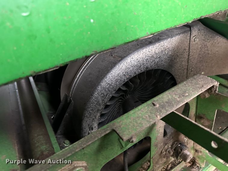 image for item JD9161 1995 John Deere 9500  combine