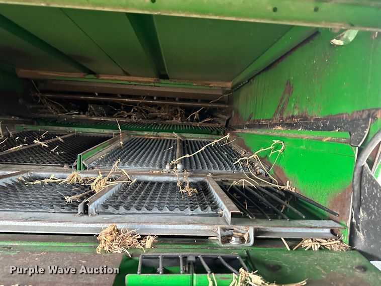 image for item JD9161 1995 John Deere 9500  combine