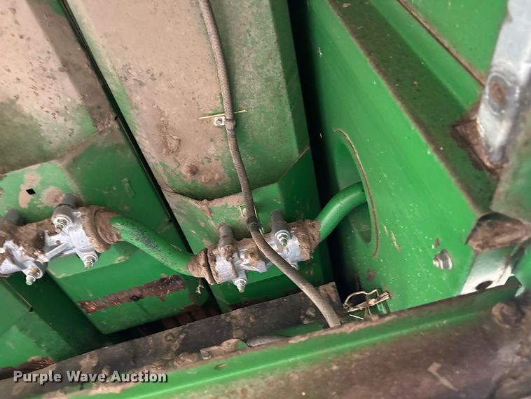 image for item JD9161 1995 John Deere 9500  combine