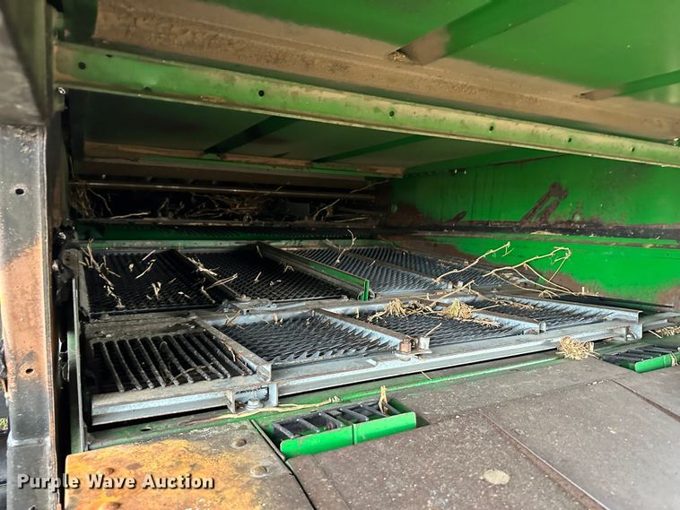 image for item JD9161 1995 John Deere 9500  combine